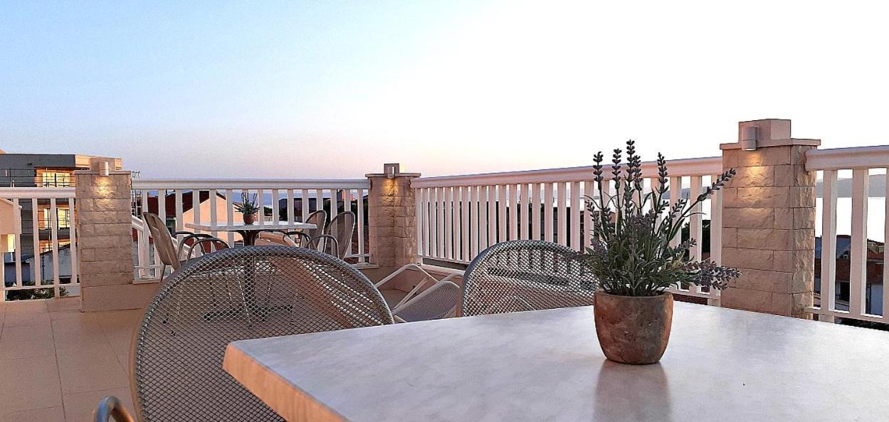 Apartments Villa Bonaca Baška Voda 部屋 写真