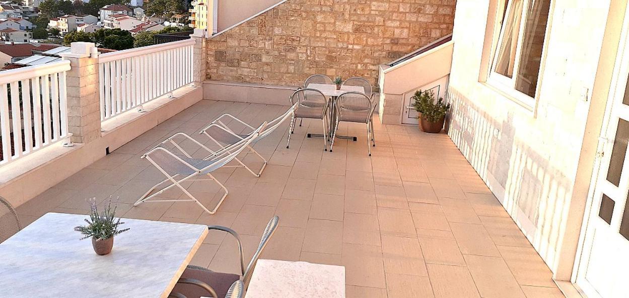 Apartments Villa Bonaca Baška Voda エクステリア 写真